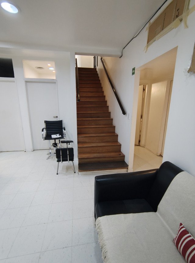 Larrea 1200 Barrio Norte Local 4  ambientes  En Venta -13