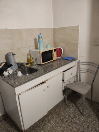 Venta de Local de 139 m² Totales con Sotano con Vidriera a La Calle Larrea