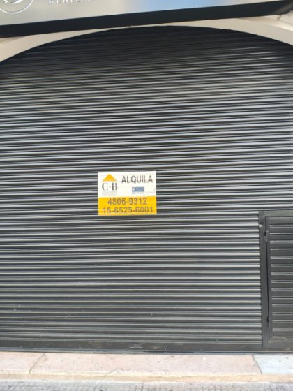 Local comercial en Recoleta de 130 m2 en excelente estado con sótano