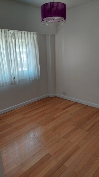 2 AMBIENTES DE (45M2) ALQUILER CON EXPENSAS Y ABL INCLUIDAS, LUMINOSO, CON BALCON AL FRENTE